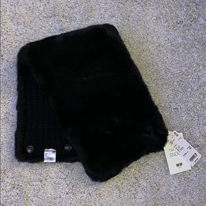 COPY - NWT - UNIQLO Faux Fur Scarf/Neck Wrap